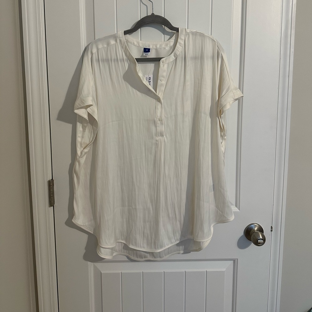Old Navy Ivory Pullover Blouse